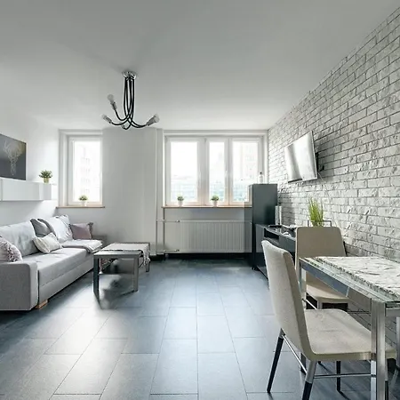 10th Floor Studio Center Apartment *